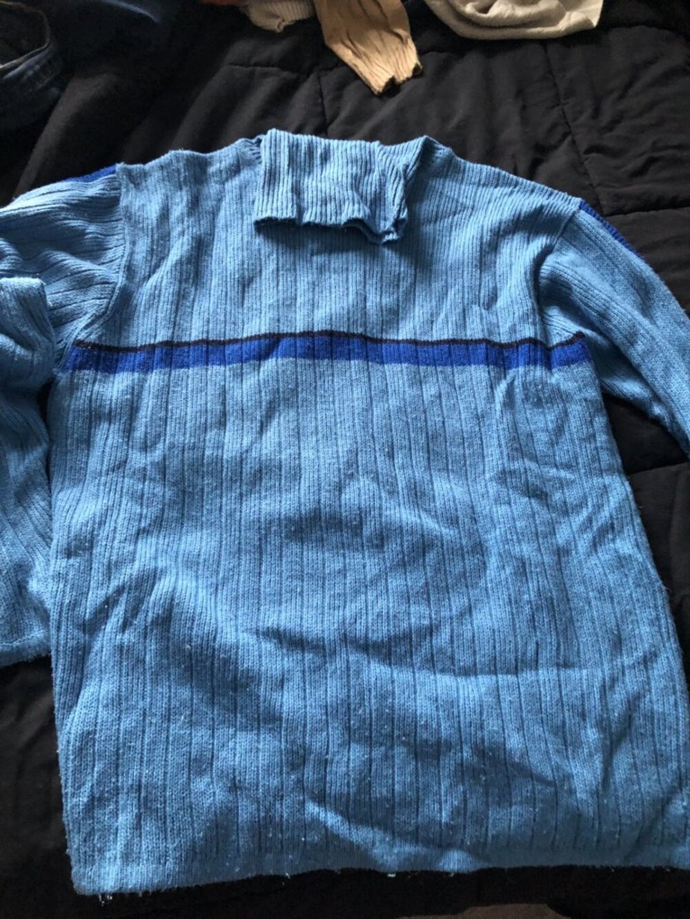 Sideout sweater